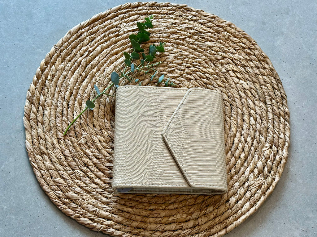 A7 luxe binder